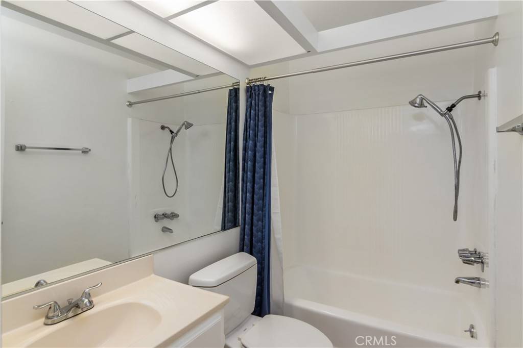 Winnetka, CA 91306,20134 Leadwell ST #337