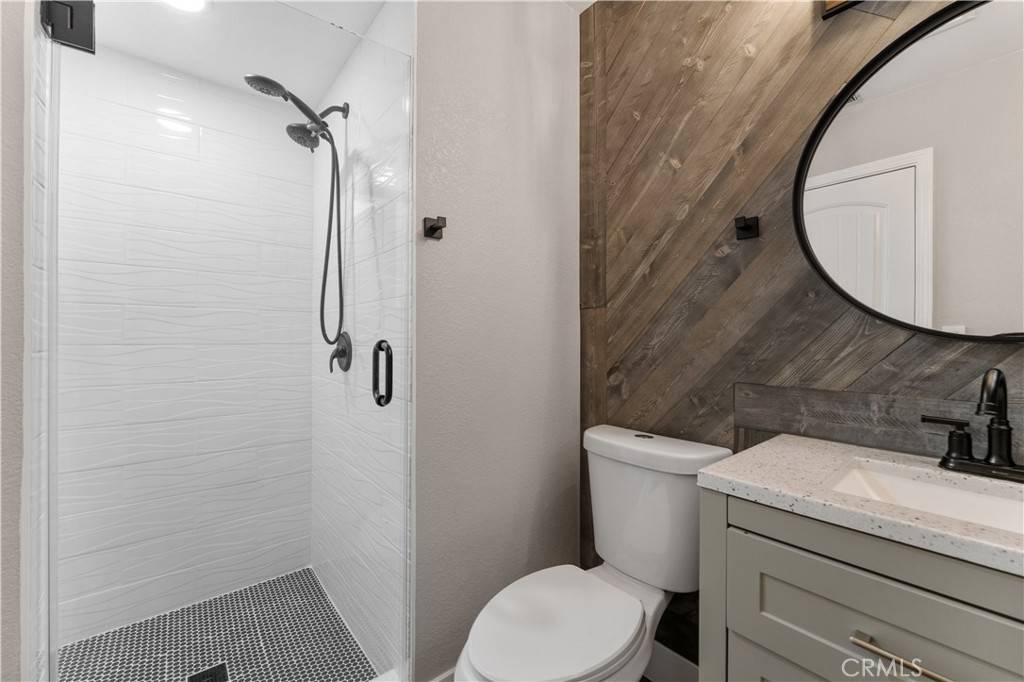 24685 Altdorf DR Crestline, CA 92325
