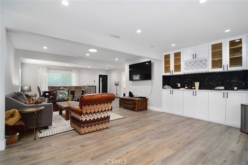 Tarzana, CA 91356,4972 Chimineas AVE