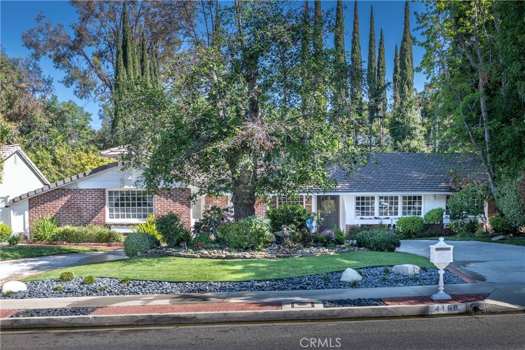 Encino, CA 91436,4160 Hayvenhurst DR