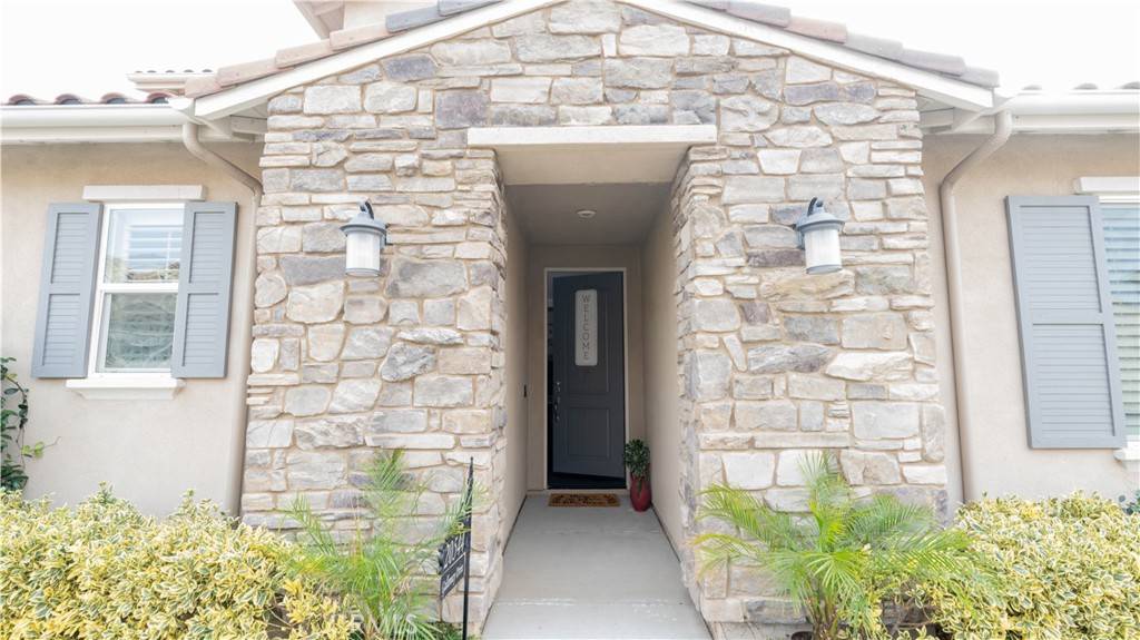 Canyon Country, CA 91350,20544 Galloway DR