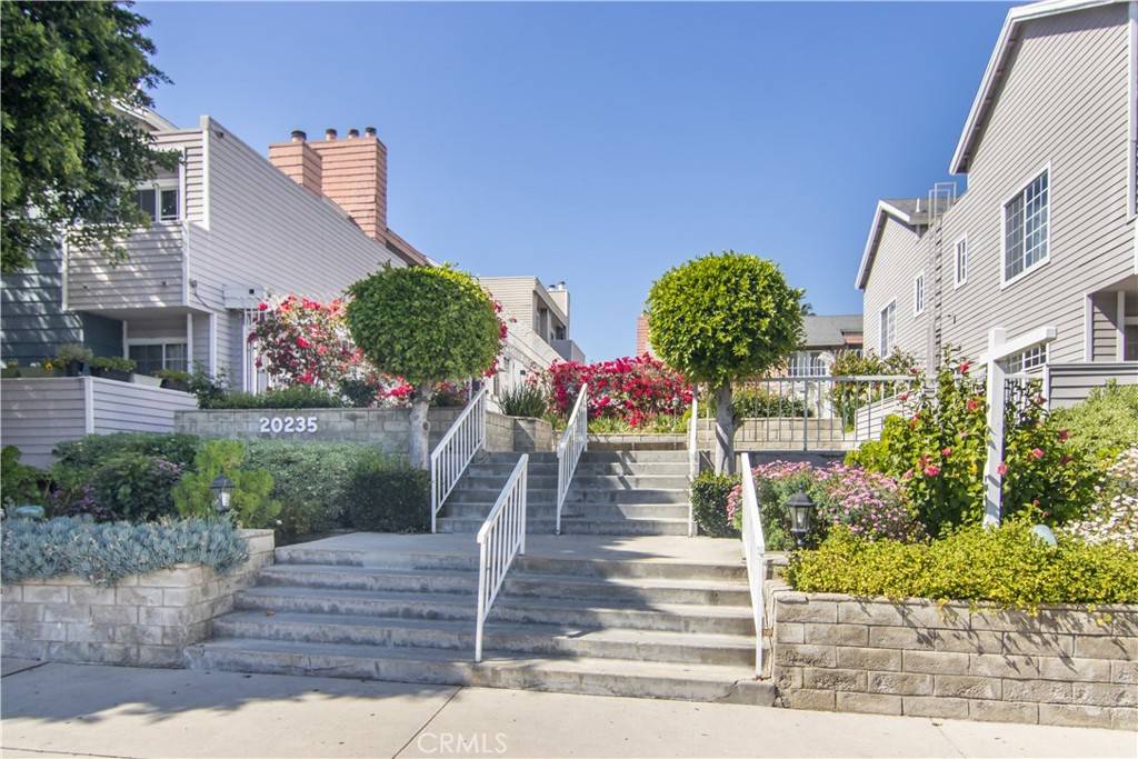 Winnetka, CA 91306,20235 Keswick ST #102