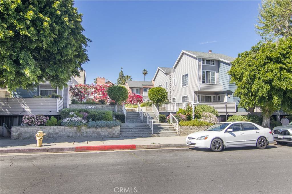 Winnetka, CA 91306,20235 Keswick ST #102