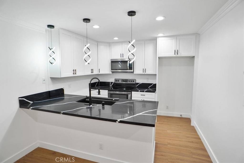 Glendale, CA 91204,445 Ivy ST #103