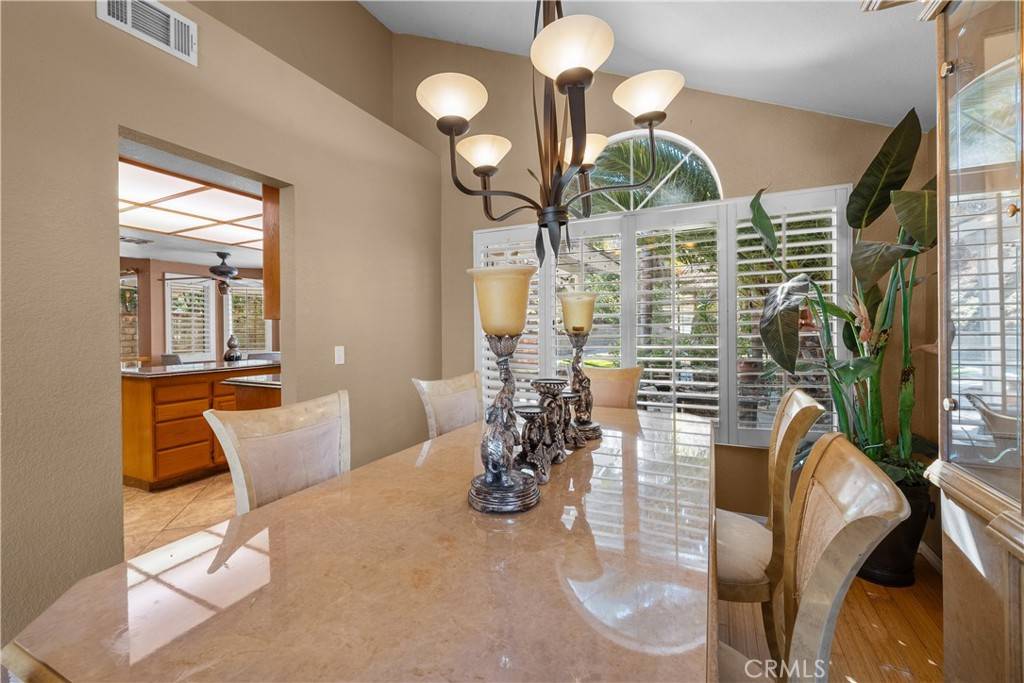 Saugus, CA 91350,22428 Georgia LN
