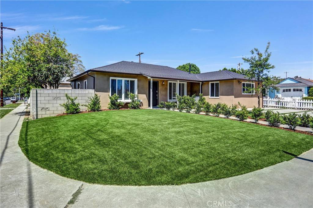 Van Nuys, CA 91406,17627 Caprino PL