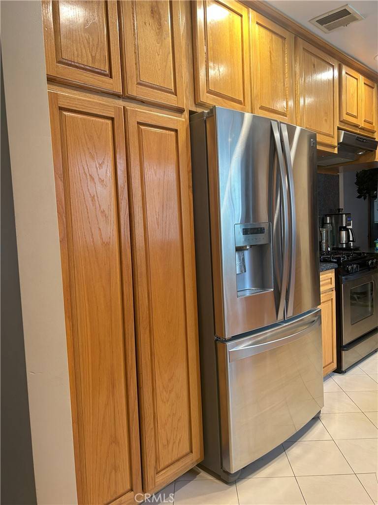 Van Nuys, CA 91406,16624 Kelsloan ST