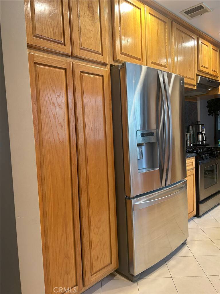 Van Nuys, CA 91406,16624 Kelsloan ST