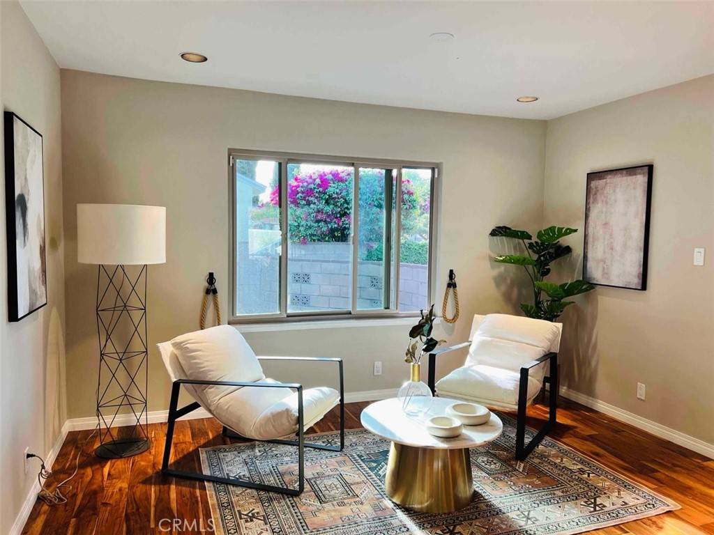 Van Nuys, CA 91411,14955 Haynes ST
