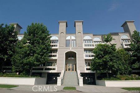 Sherman Oaks, CA 91403,4415 Saugus AVE #207