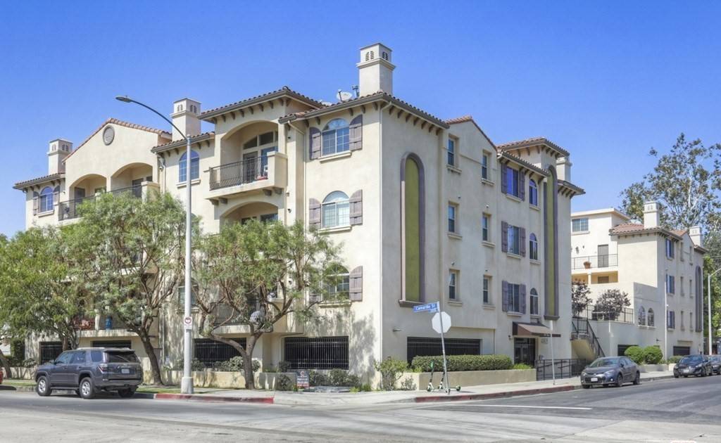 North Hollywood, CA 91601,4805 Bellflower AVE #205