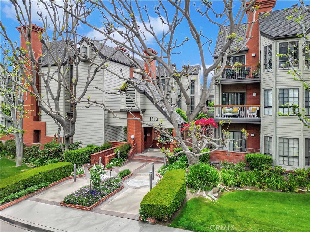 Glendale, CA 91202,1313 Valley View RD #206