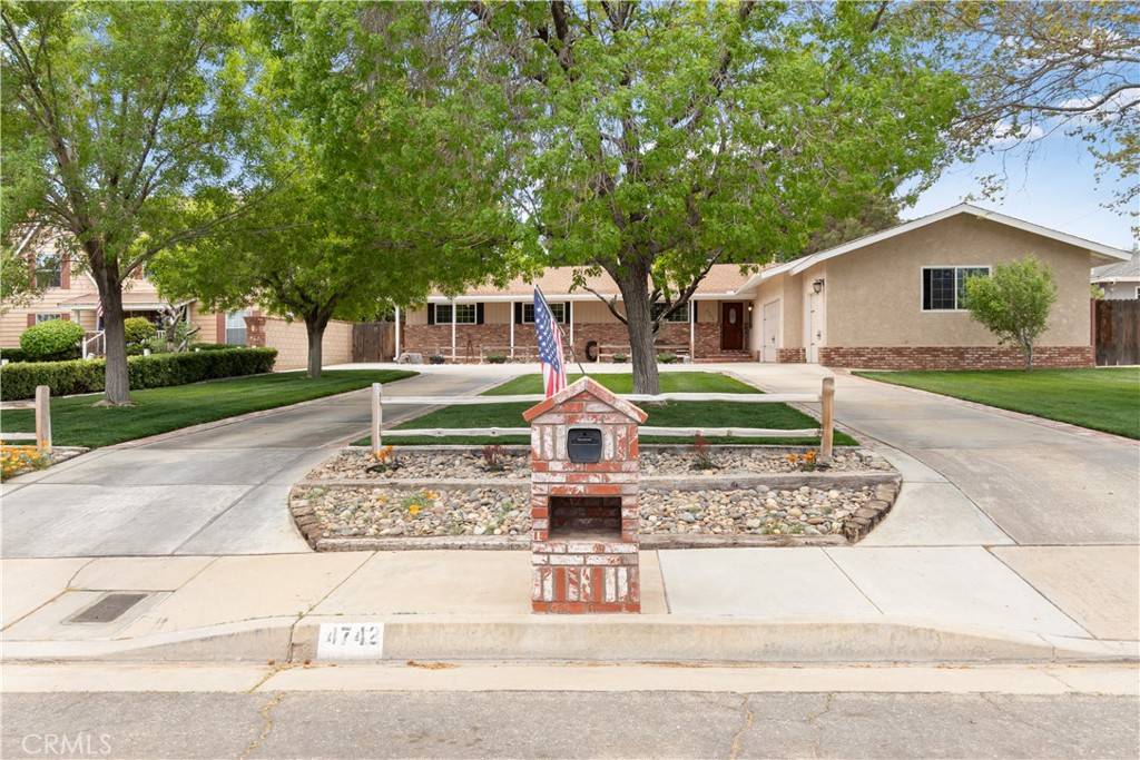 Quartz Hill, CA 93536,4742 W Avenue M12
