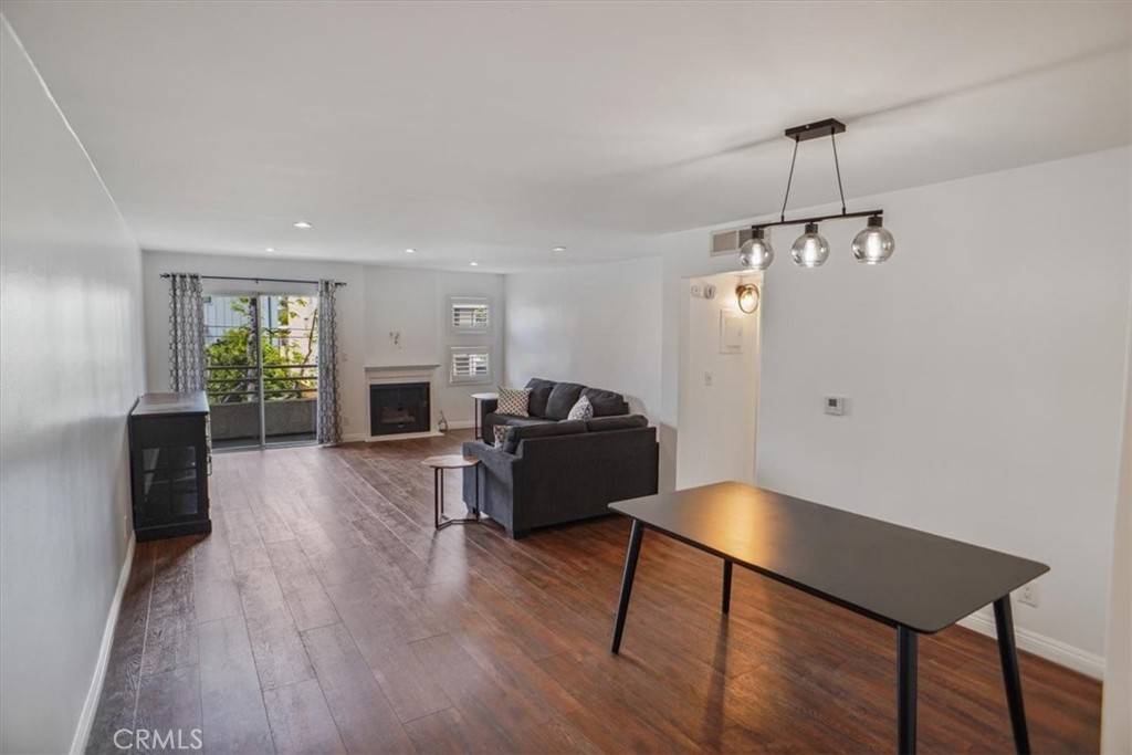 North Hollywood, CA 91601,11230 Peach Grove ST #206