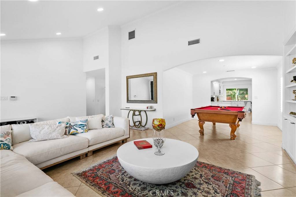 Agoura Hills, CA 91301,28820 Calabria DR