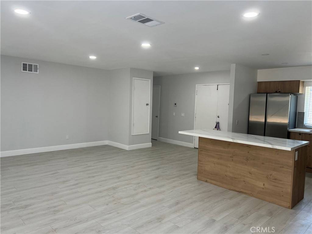 Reseda, CA 91335,7561 Donna AVE