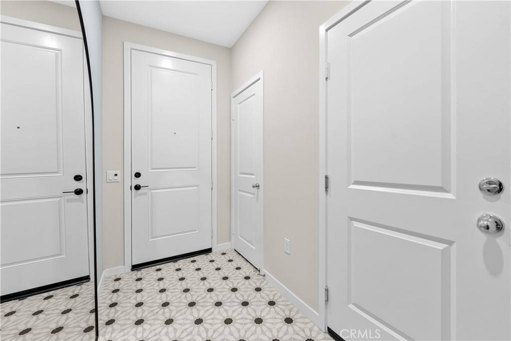 North Hills, CA 91343,9421 N Sepulveda Blvd. #4