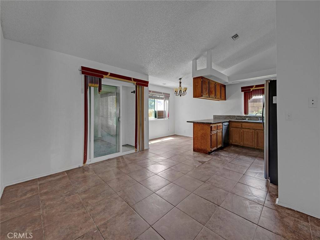 Lancaster, CA 93534,1610 W Newgrove ST