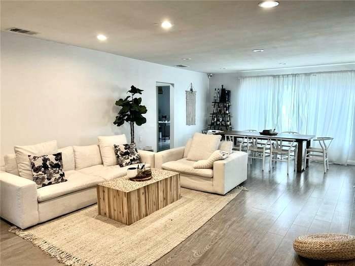 Lake Balboa, CA 91406,17557 Lemay PL