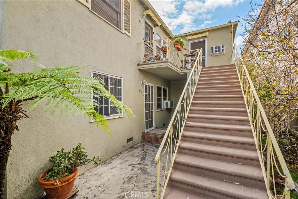 North Hollywood, CA 91601,11248 La Maida #1/2