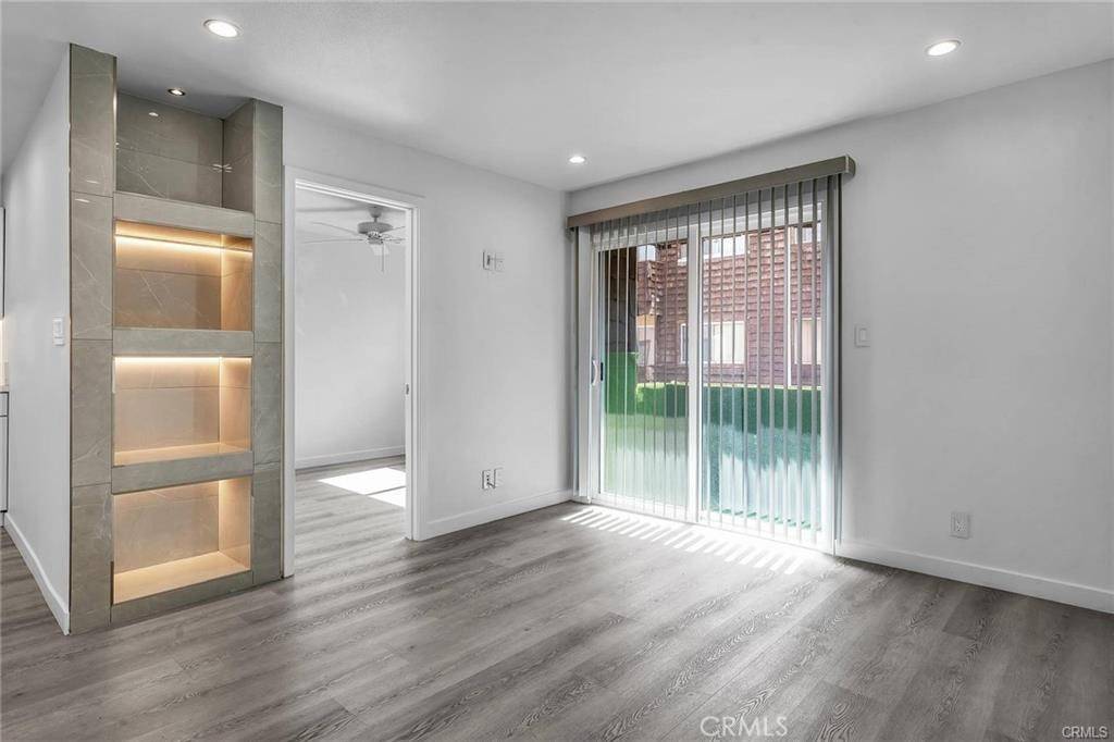 Encino, CA 91316,5414 Newcastle AVE #10