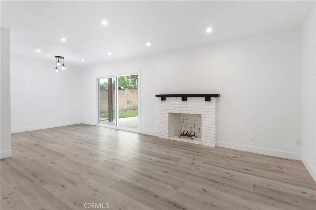 West Hills, CA 91304,7729 Sedan AVE