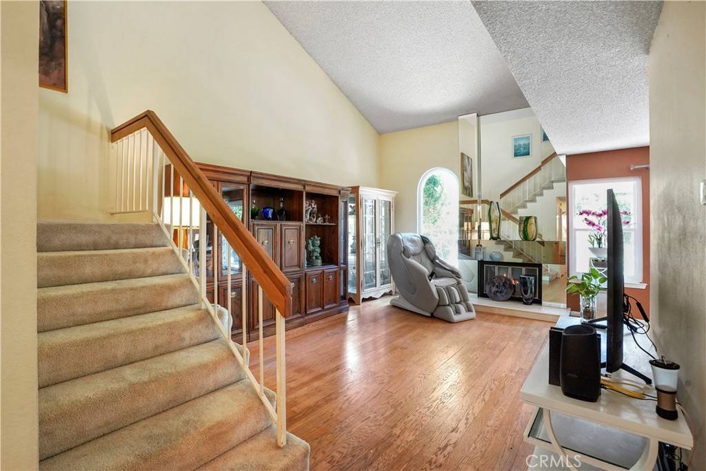 Porter Ranch, CA 91326,19455 Eagle Ridge LN