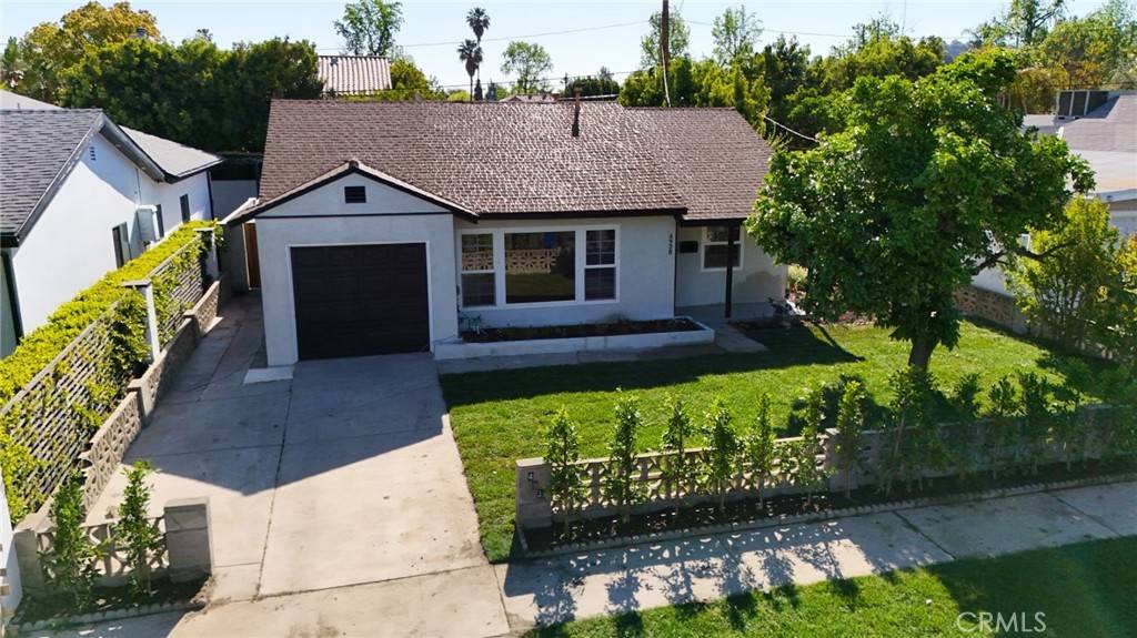Tarzana, CA 91356,4938 Chimineas