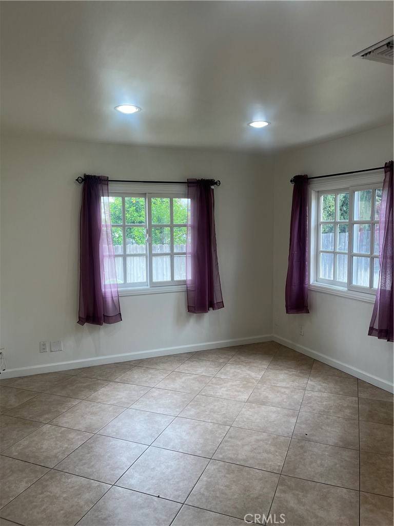 Woodland Hills, CA 91364,5333 Canoga AVE