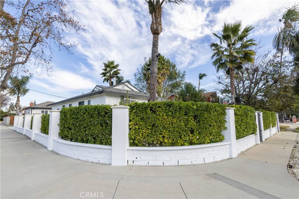 Lake Balboa, CA 91406,16655 Kelsloan ST