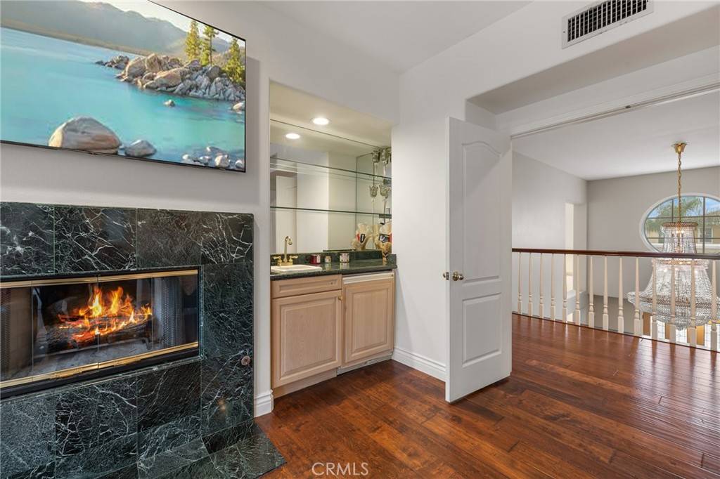 West Hills, CA 91304,7607 Carmenita LN
