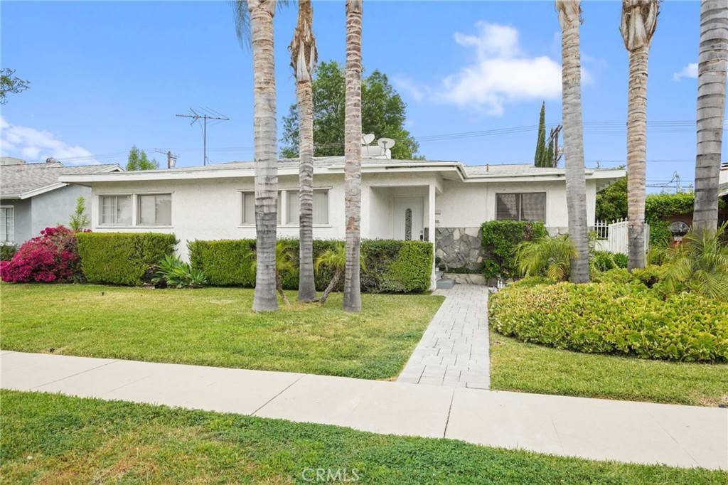 Tarzana, CA 91335,19219 Friar ST