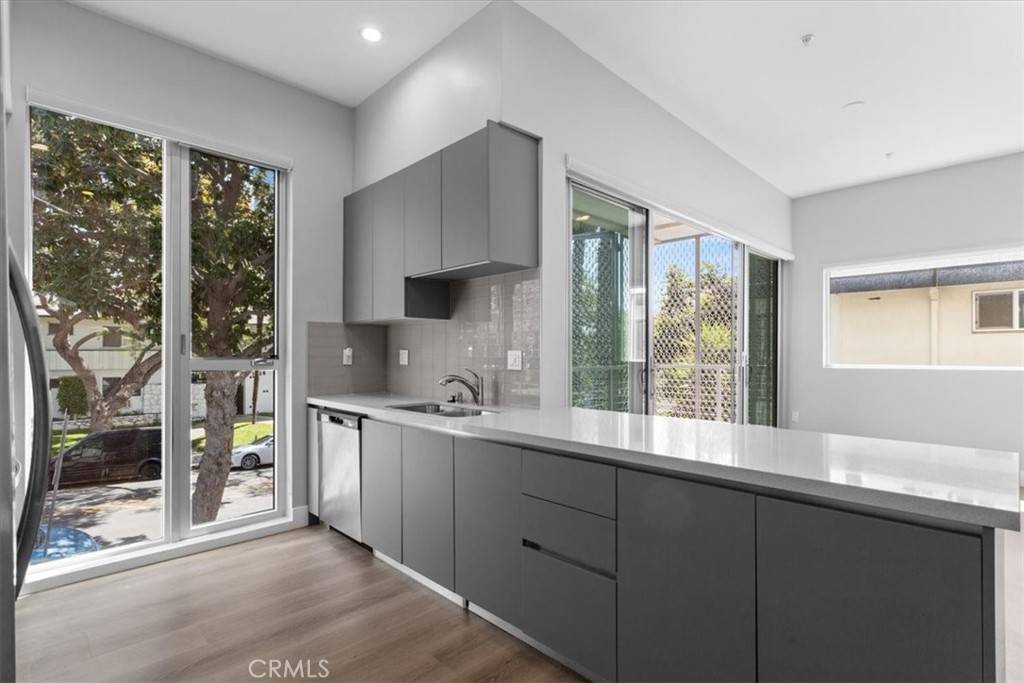 West Hollywood, CA 90046,1223 N Hayworth AVE #3