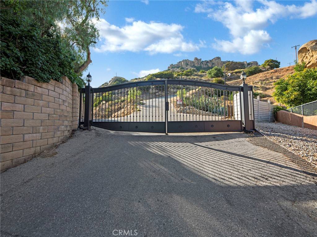 Chatsworth, CA 91311,501 Thompson AVE