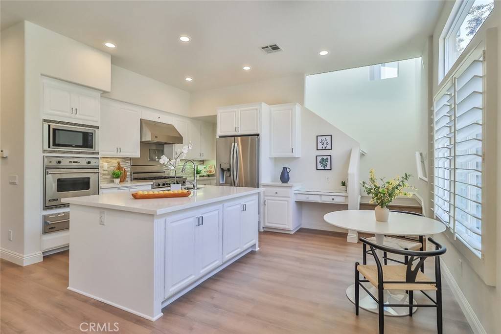 Thousand Oaks, CA 91362,3020 Eagles Claw Ave