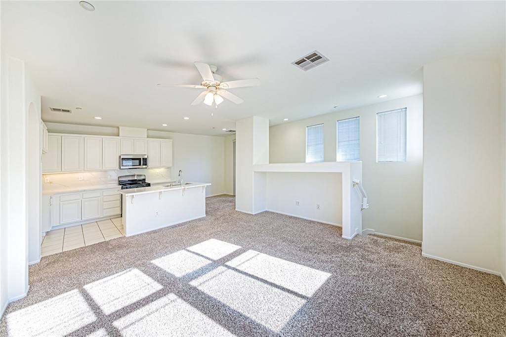 Stevenson Ranch, CA 91381,25101 Goodrich CT