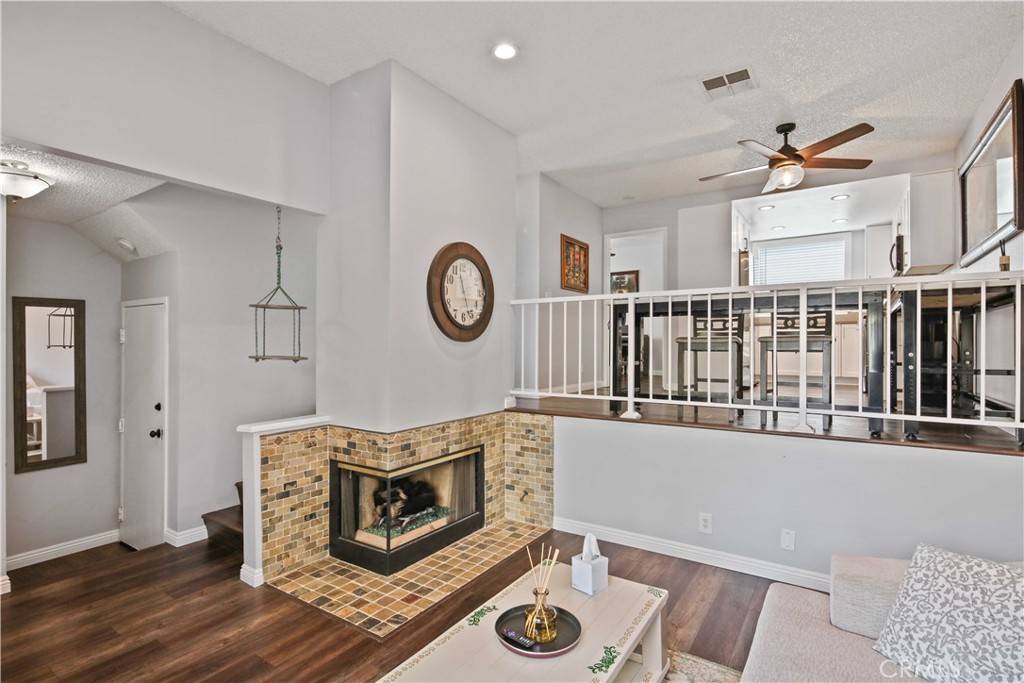 Canyon Country, CA 91387,27633 Nugget DR #1