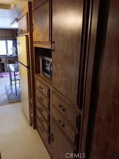 Tehachapi, CA 93561,206 W J ST #5