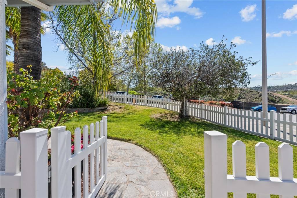 Saugus, CA 91350,20201 Adriene WAY