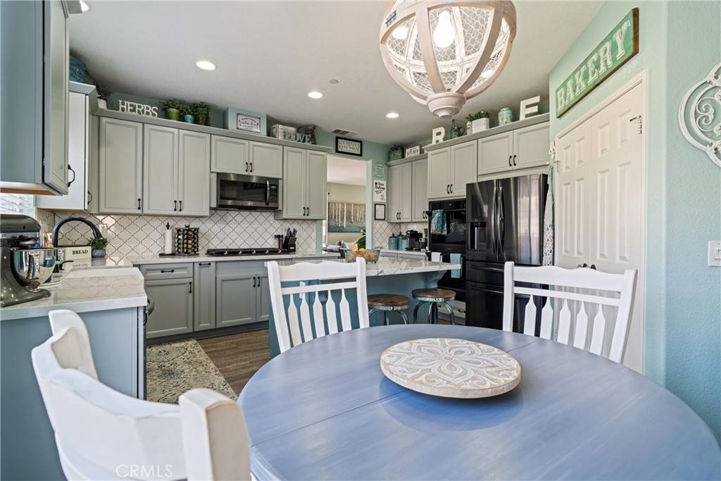 8807 Mora CT Lancaster, CA 93536