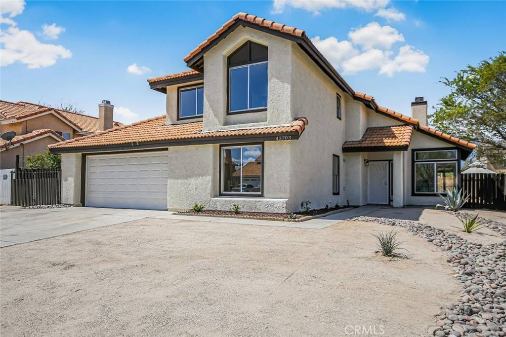 Lancaster, CA 93535,43703 Byron DR