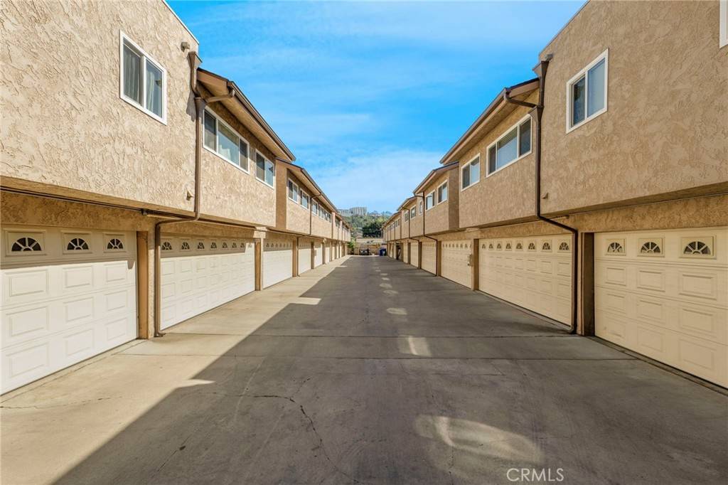 Glendale, CA 91205,630 E Acacia AVE #6