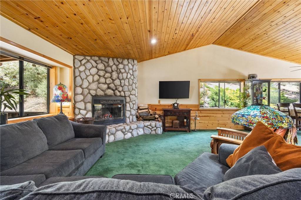 Pine Mountain Club, CA 93222,2105 Pinewood Ct.