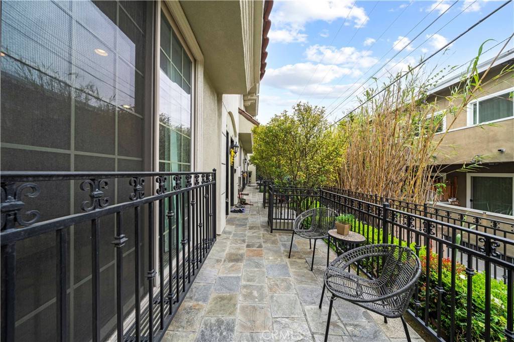 Los Angeles, CA 90034,3501 Tilden AVE #9