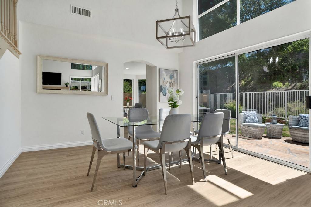 Calabasas, CA 91302,24706 Calle Altamira
