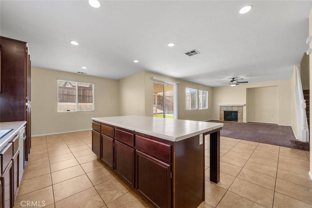 15209 Ridgebriar LN Victorville, CA 92394