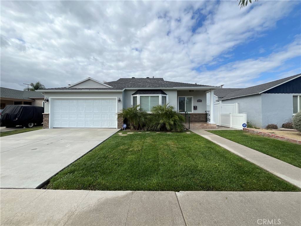 Encino, CA 91316,17613 Bessemer ST
