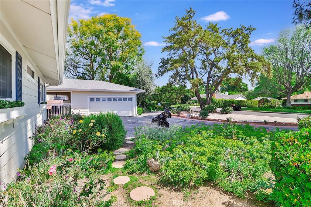 Northridge, CA 91325,9401 Bianca AVE