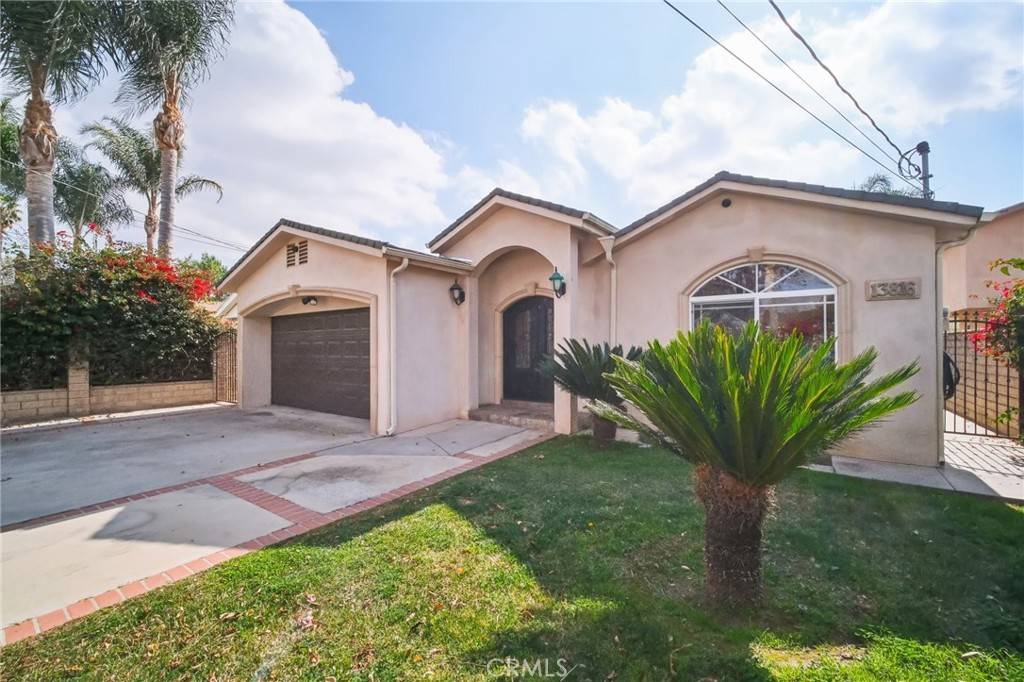 Van Nuys, CA 91401,13816 Bessemer ST
