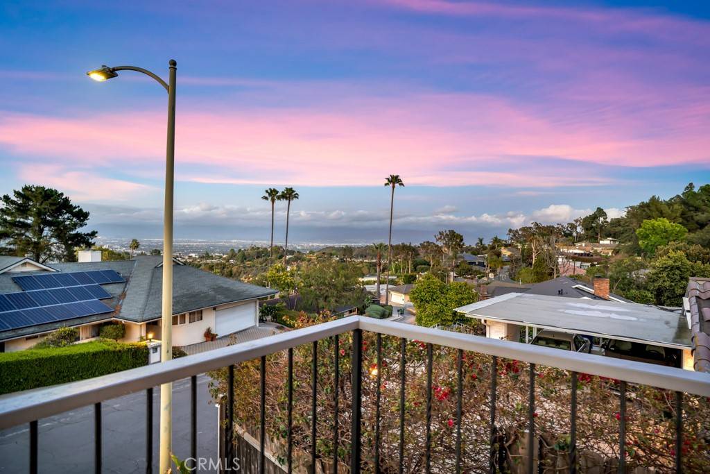 Sherman Oaks, CA 91403,15470 Longbow